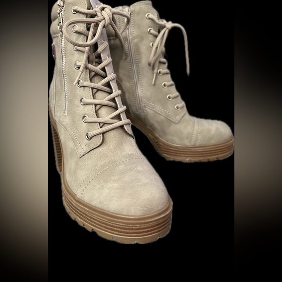 Gray GBG Los Angeles chunky heel combat boot size 8.5. - Picture 3 of 5